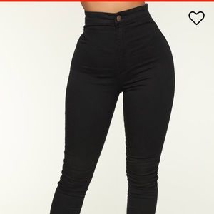 Fashionnova Ultra High waisted jeans
